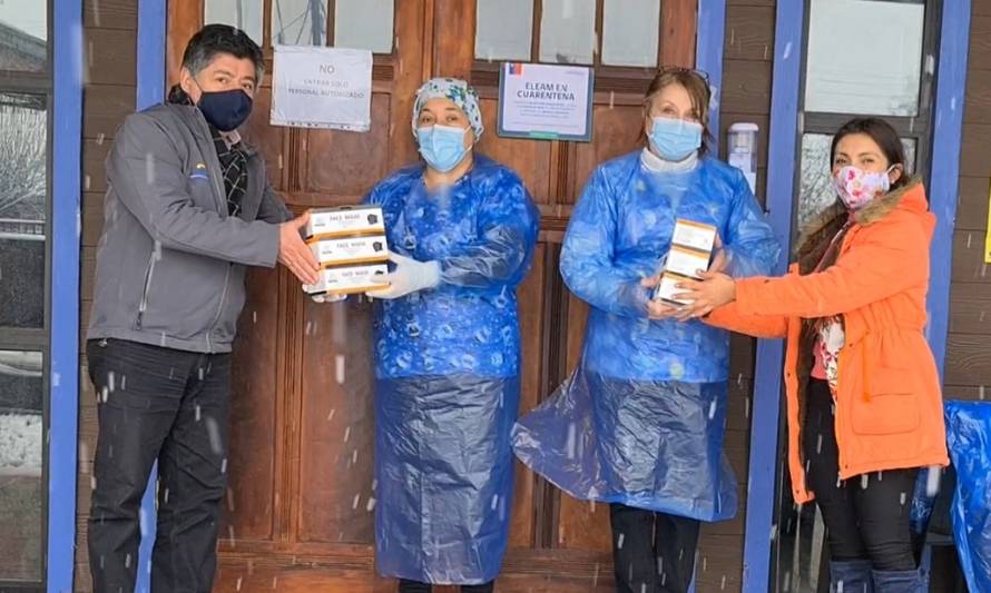 Socoepa donó mascarillas a cuidadoras de adultos mayores de Paillaco para prevenir Coronavirus