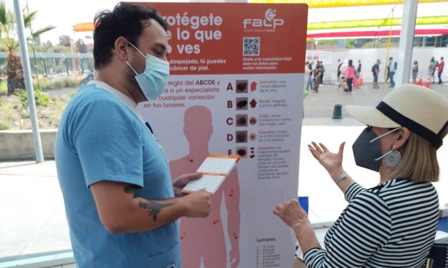 Campaña busca reducir incidencia de cáncer de piel en Chile