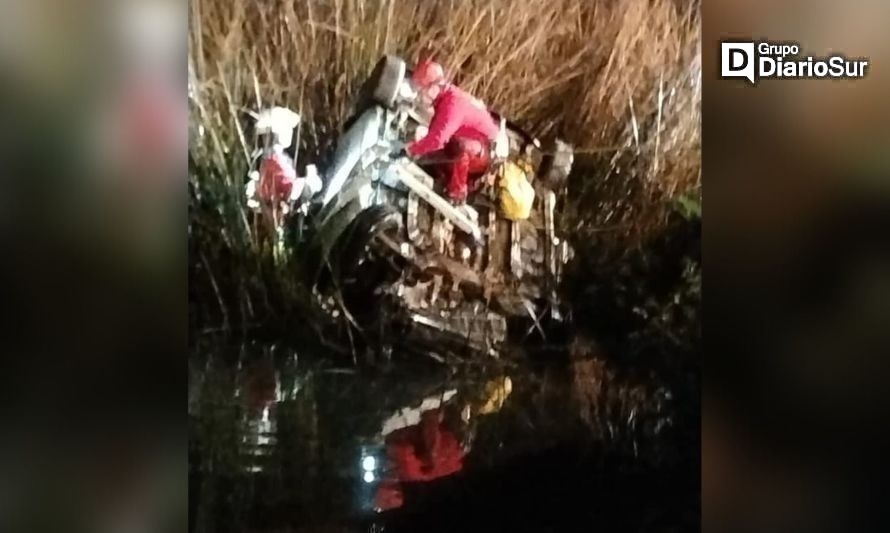 Conductora de automóvil cayó al río en Valdivia estaba en estado de ebriedad