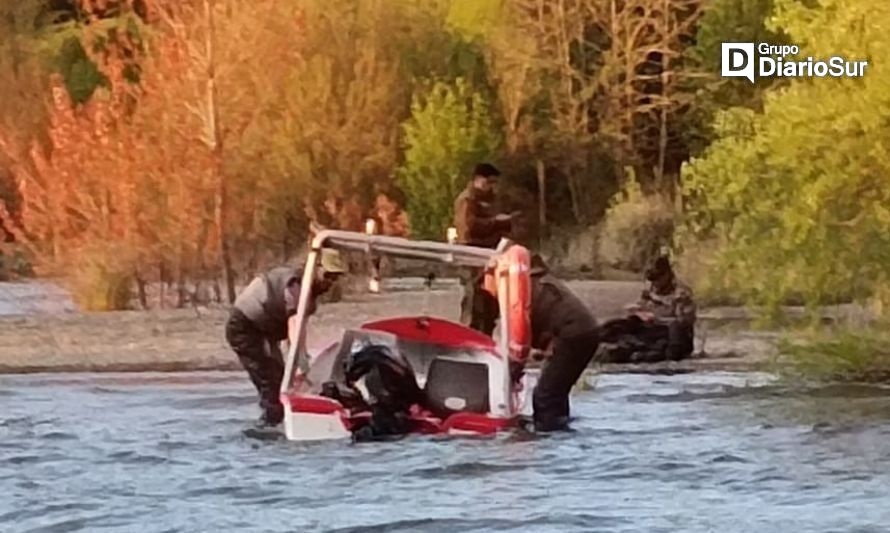 Con vida encuentran a persona que cayó de bote en el lago Ranco